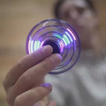 Mini OVNI con Luz Spinner con carga USB-Azul - Imagen 2
