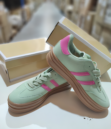 Zapatillas R213 verde y rosa vista lateral