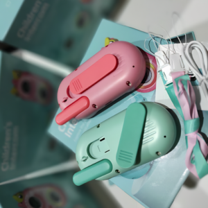 Pack de 2 walkie-talkies infantiles recargables USB-C con alcance hasta 3 km