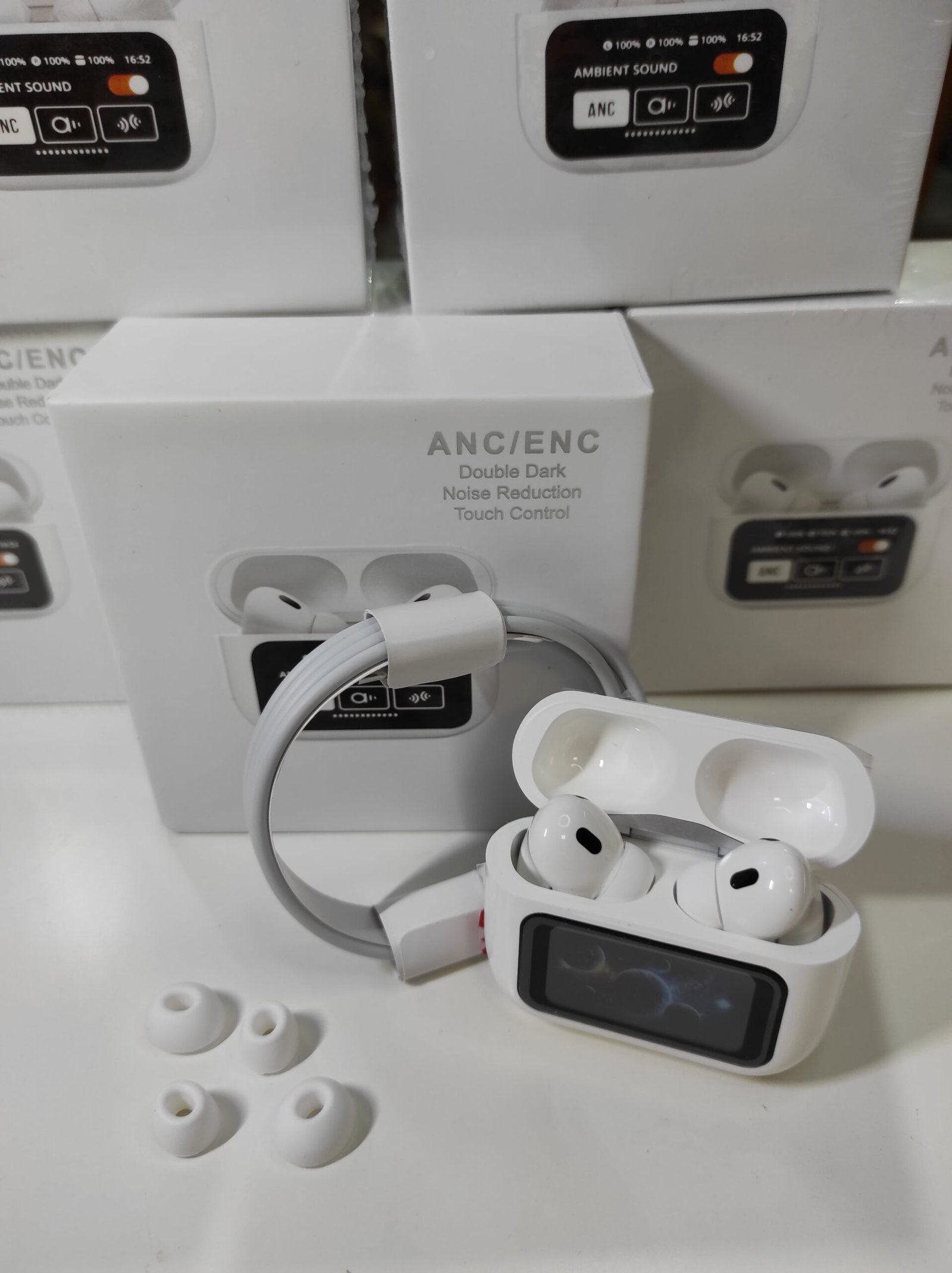 Auriculares Bluetooth 5.4 blancos con pantalla digital y ANC