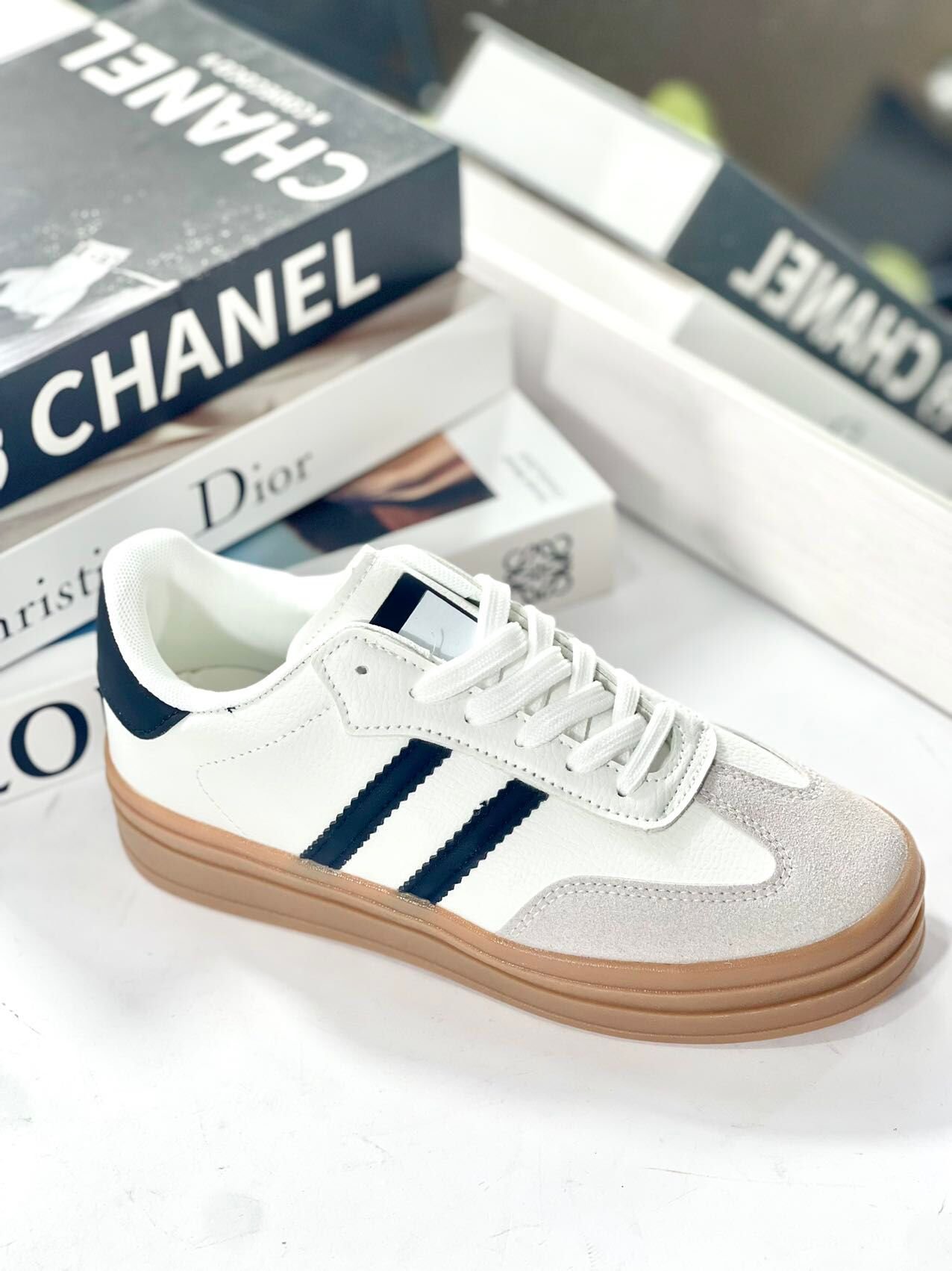 Zapatillas deportivas de mujer R213 blanco y negro