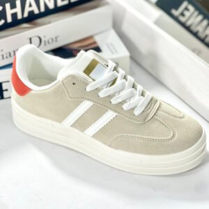 Zapatillas deportivas de mujer R213 beige y blanco