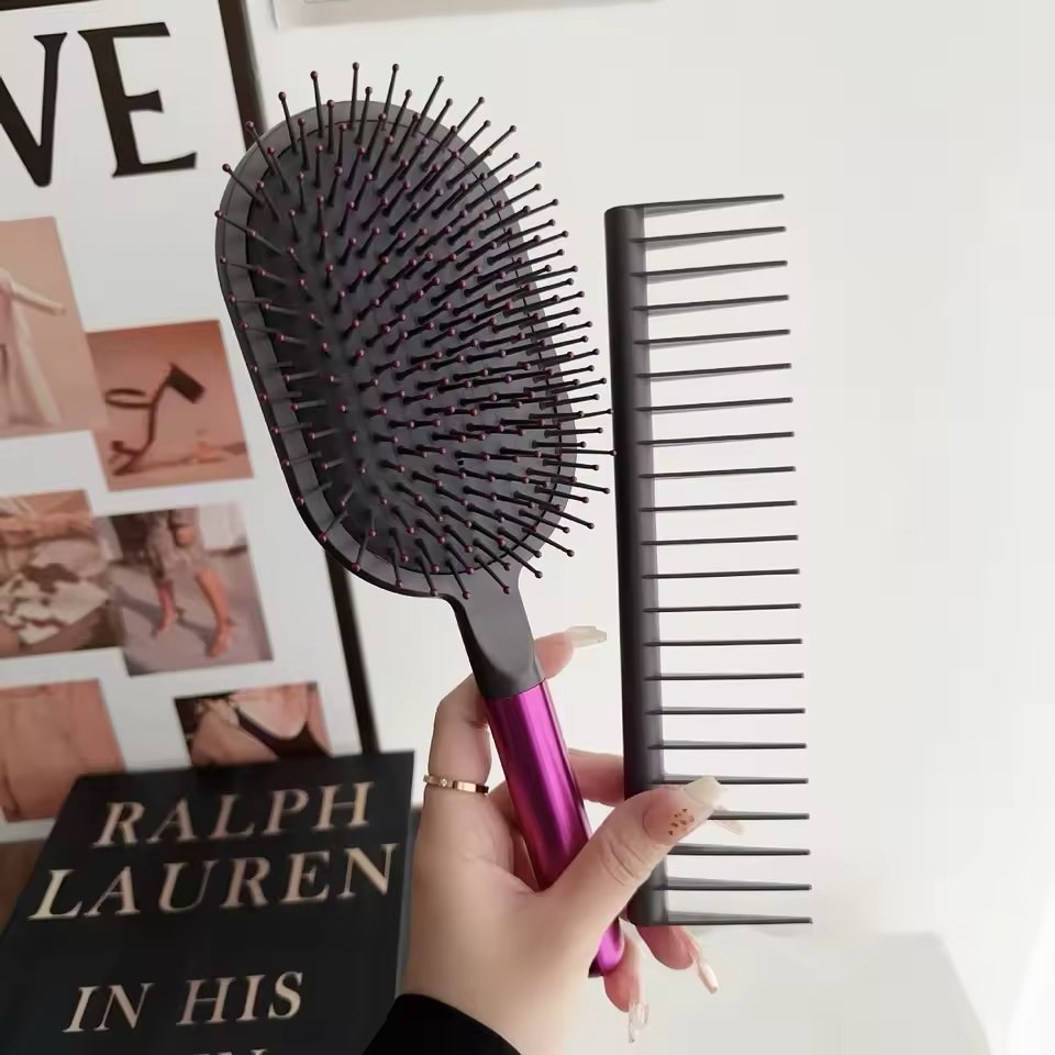 Kit de cepillo y peine desenredante negro y fucsia para cabello húmedo y seco
