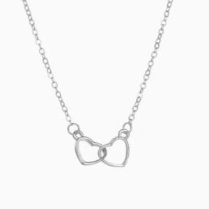 Collar plateado de acero inoxidable con doble corazón entrelazado