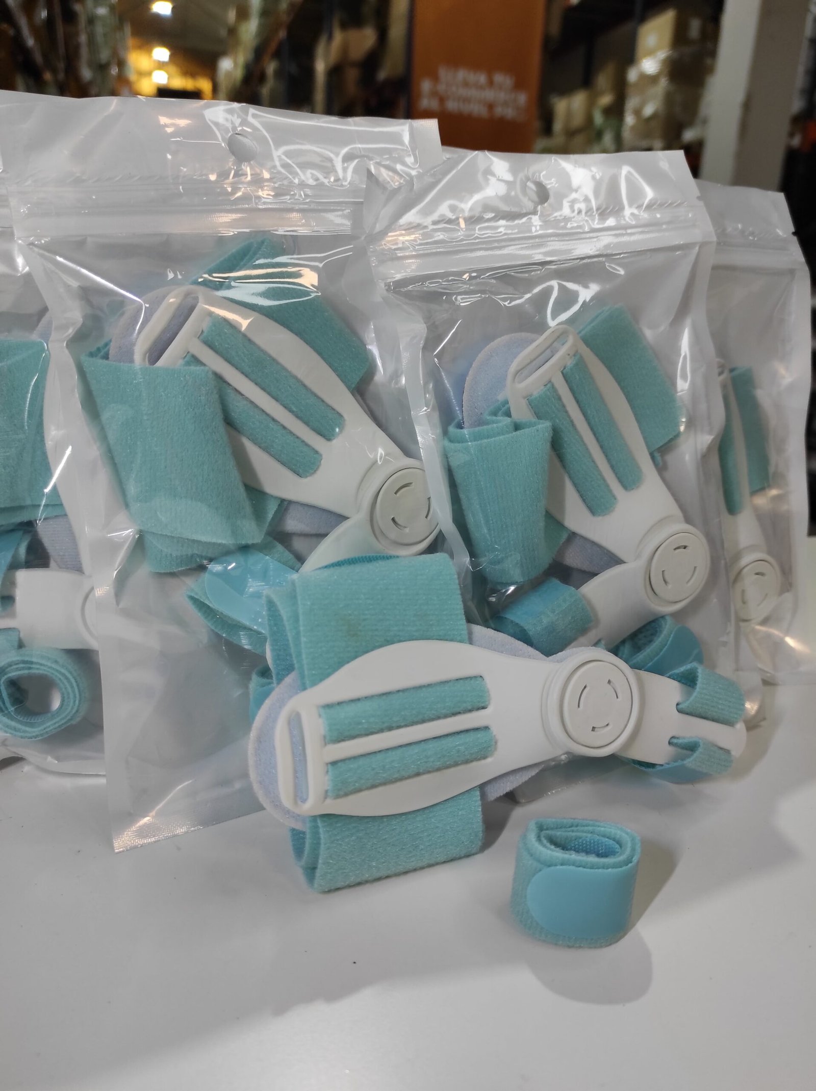 Separador ajustable para dedo gordo y juanete – azul - detalle 3