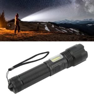 Linterna LED recargable de alta potencia con zoom e IPX4